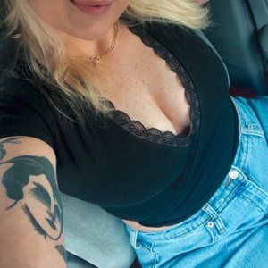 Women's medium, sexy front-wrap crop Forever 21